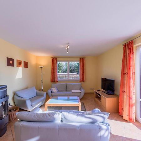 Storchenruh- Familienfreundliches Ferienhaus Mit Terrasse & Direkter Golfplatzlage 고렌레빈 외부 사진